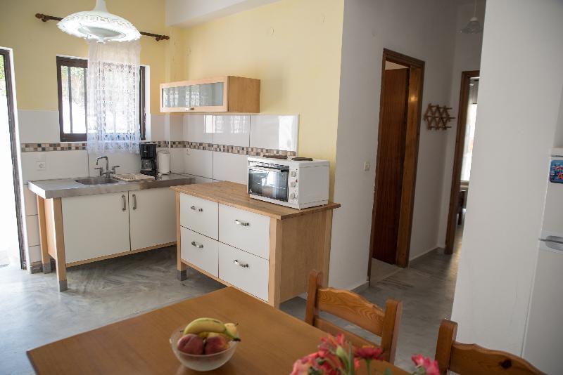 Апартаменти Elias House Айос-Георгіос Екстер'єр фото